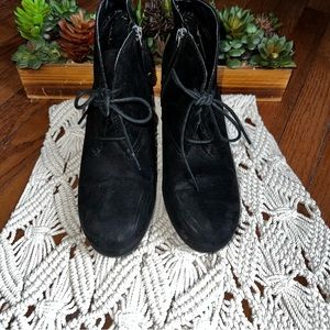 dv by Dolce Vita • Lace up Terri booties